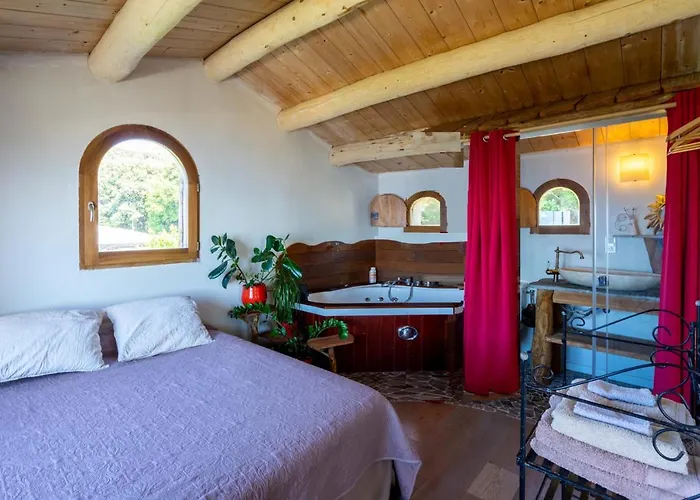 Prázdninový dům Maison De Charme Avec Piscine Privee