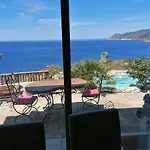 Maison De Charme Avec Piscine Privee Casa de Férias *